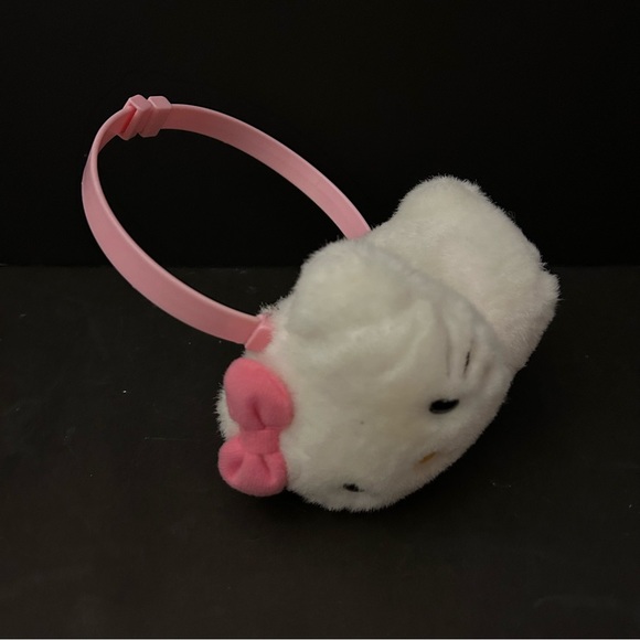 Hello Kitty fleece scarf and earmuffs - Picture 7 of 9